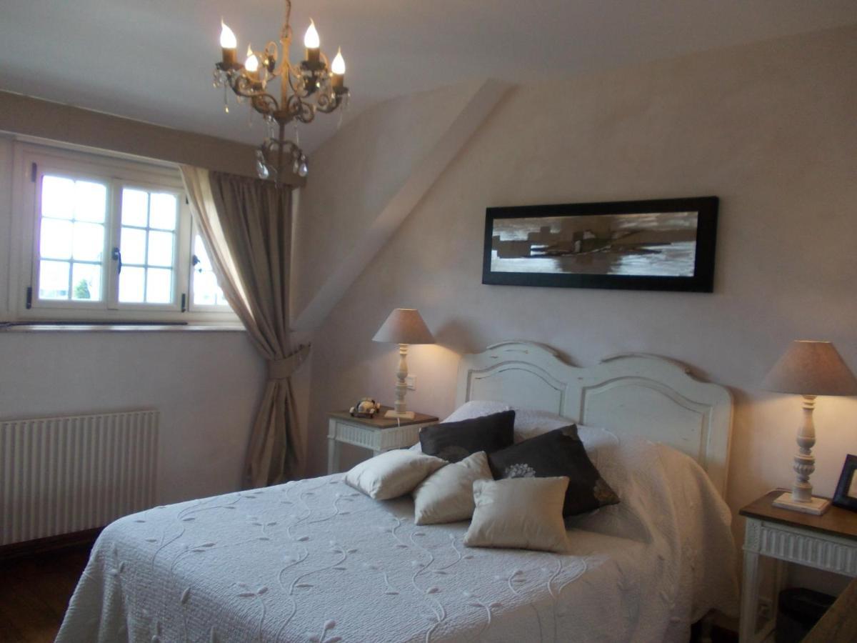 Bed and Breakfast La Tourelle 22 Quintin Экстерьер фото